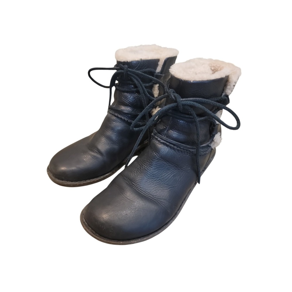 Ugg Caspia Boots Womens 10 Black Leather Shearling Lined Wrap Laces Excellent
